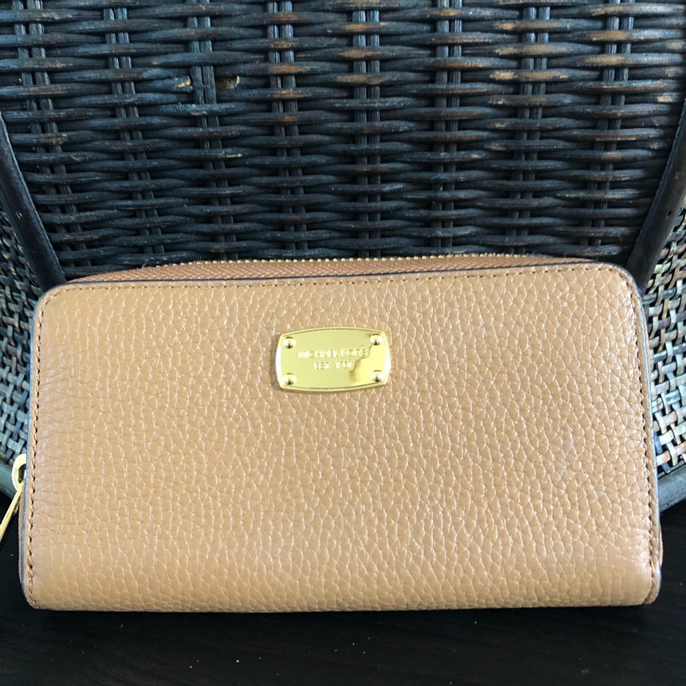 Brand new Michael Kors wallet